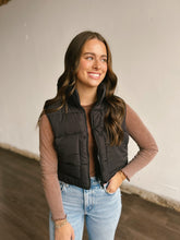 Load image into Gallery viewer, Cropped Puffer Vest
